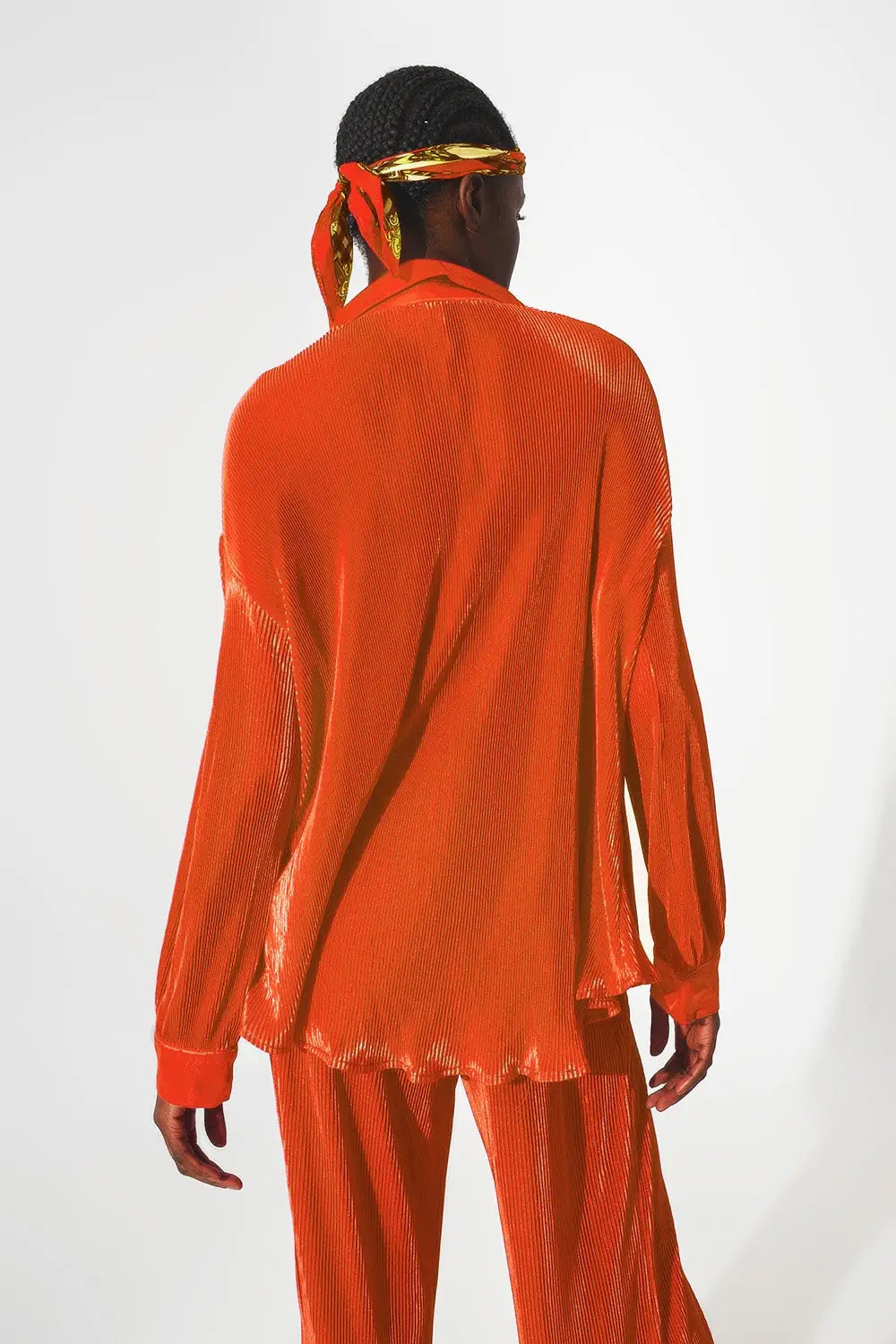 Chemise décontractée en satin plissé en orange - Tee-Shirt