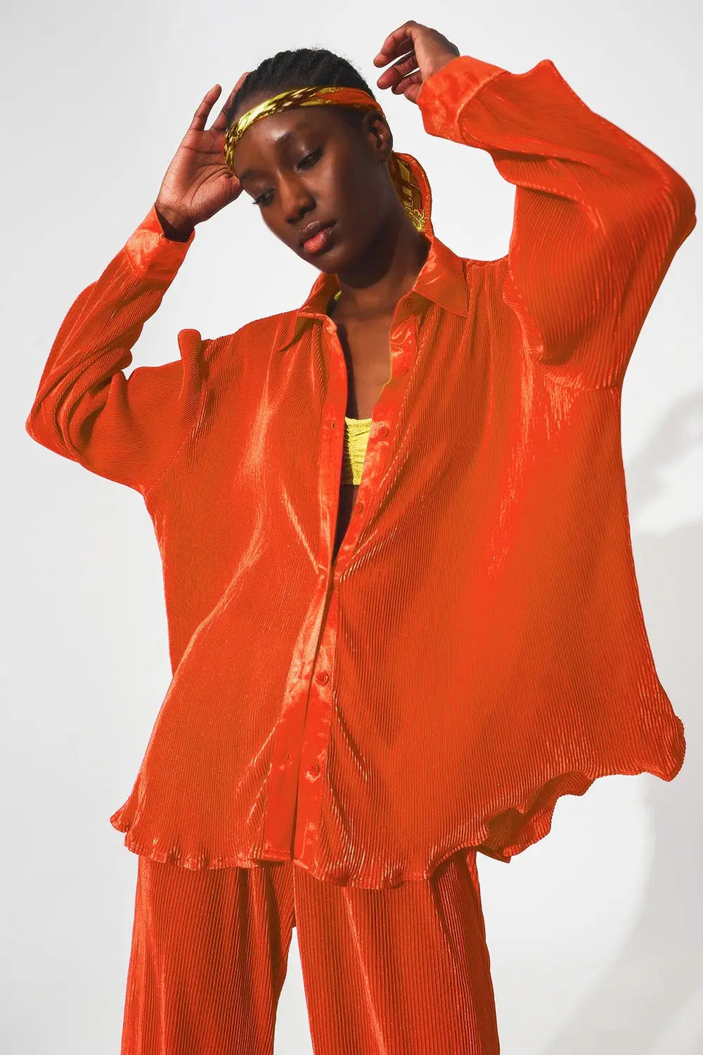 Chemise décontractée en satin plissé en orange - Tee-Shirt