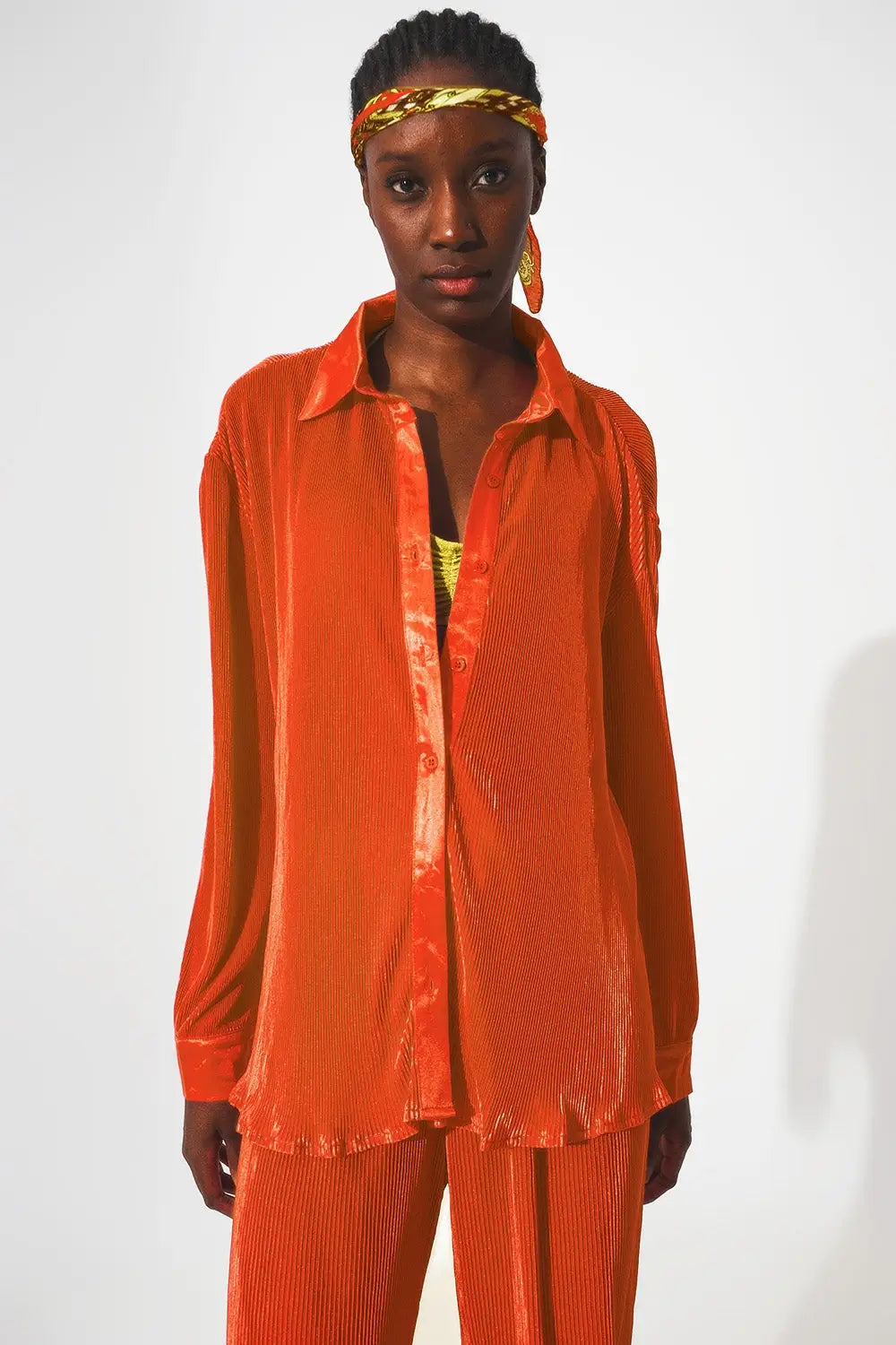 Chemise décontractée en satin plissé en orange - Tee-Shirt