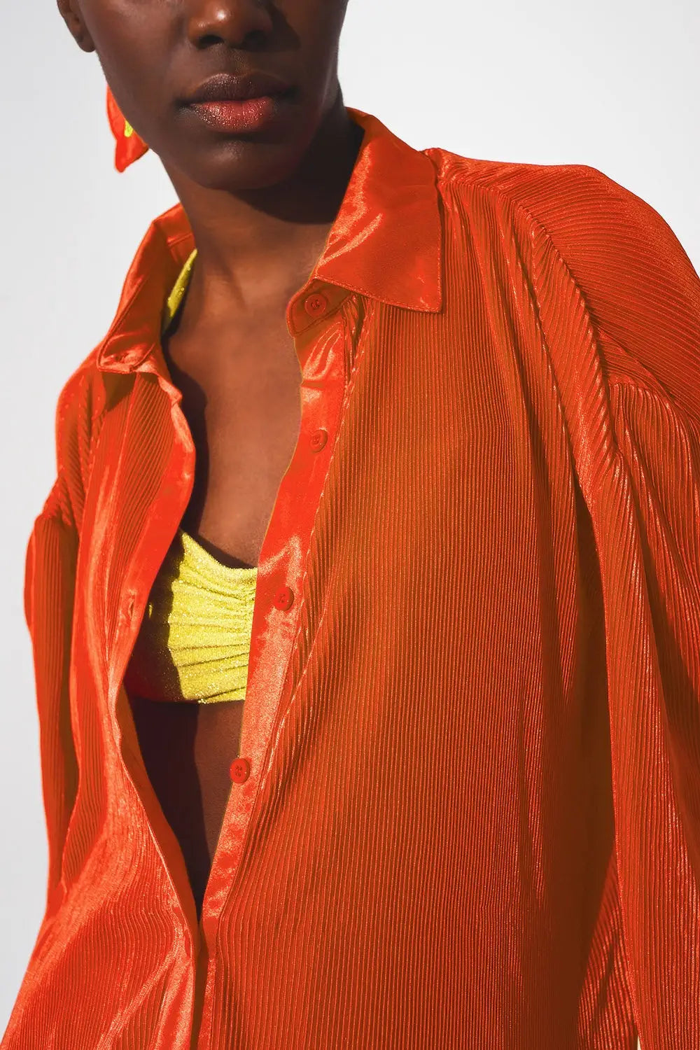 Chemise décontractée en satin plissé en orange - Tee-Shirt