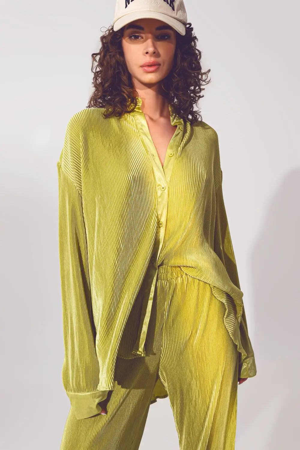 Q2 Chemise décontractée en satin plissé en vert