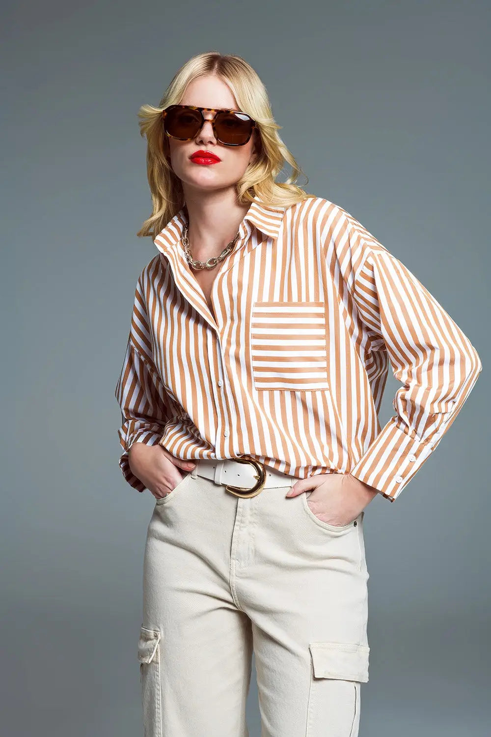 Q2 Chemise décontractée rayée avec poche contrastée en beige