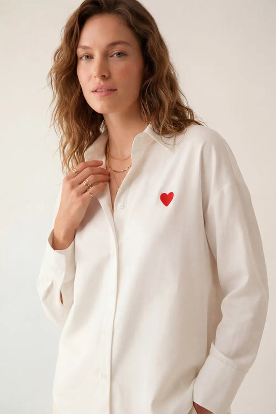 Chemise en coton Oxford blanc avec cœur brodé rouge - Tee-Shirt