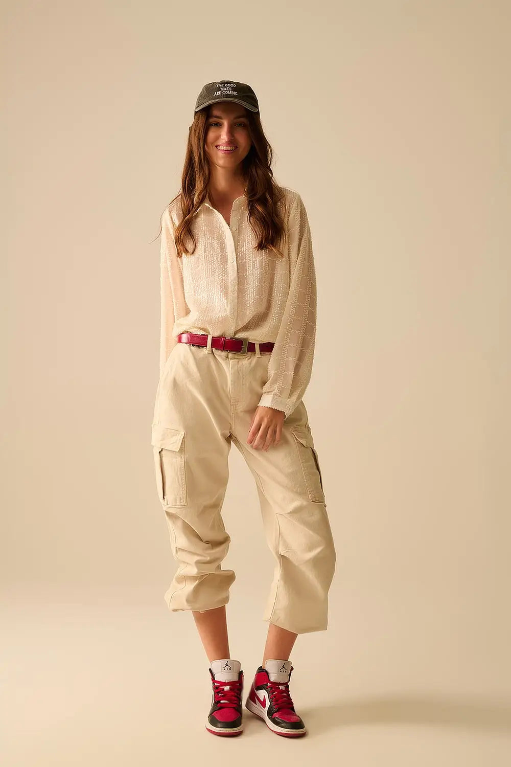 chemise en mousseline de soie beige avec détails en paillettes - Tee-Shirt