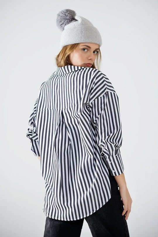 Chemise en popeline à rayures verticales noires et poche poitrine - Tee-Shirt