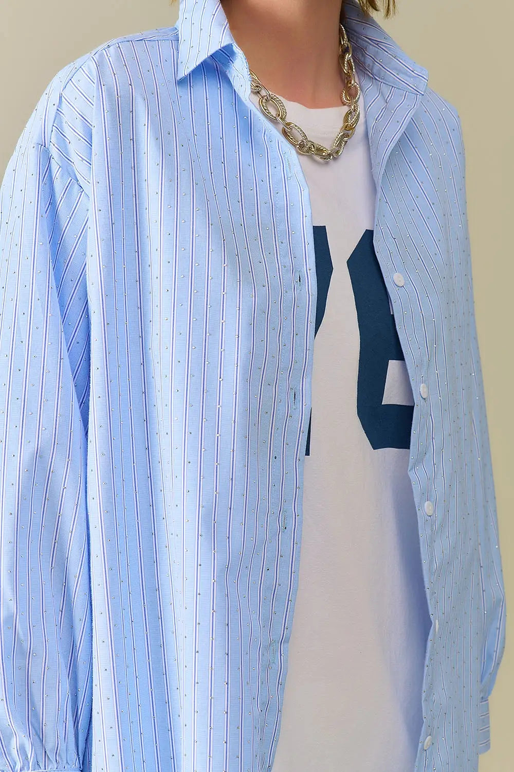chemise en popeline bleue rayée ornée de strass - Tee-Shirt