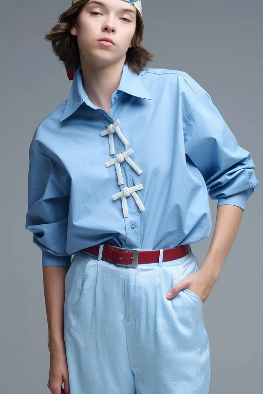 Chemise en popeline surdimensionnée bleue avec boutons en perles blanches - Tee-Shirt