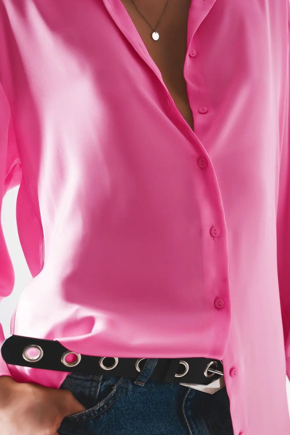 Chemise manches longues boutonnée devant en satin rose - Tee-Shirt