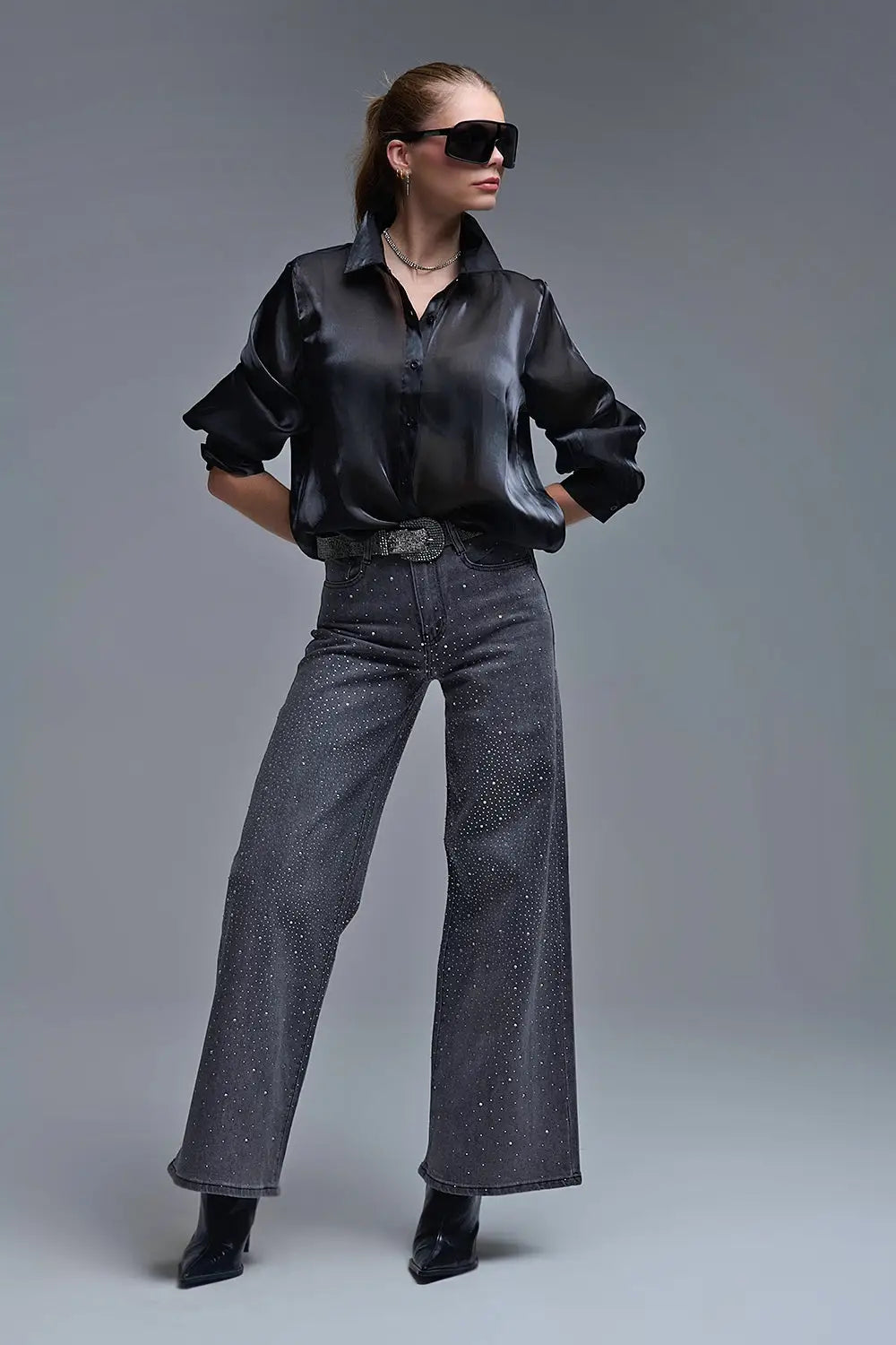 Chemise noire élégante en satin de soie - Tee-Shirt