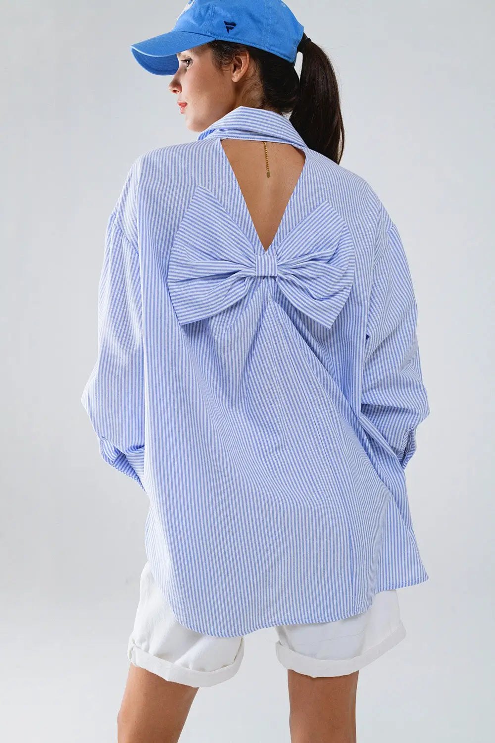 Chemise oversize en popeline rayée avec nœud en bleu et blanc - Tee-Shirt