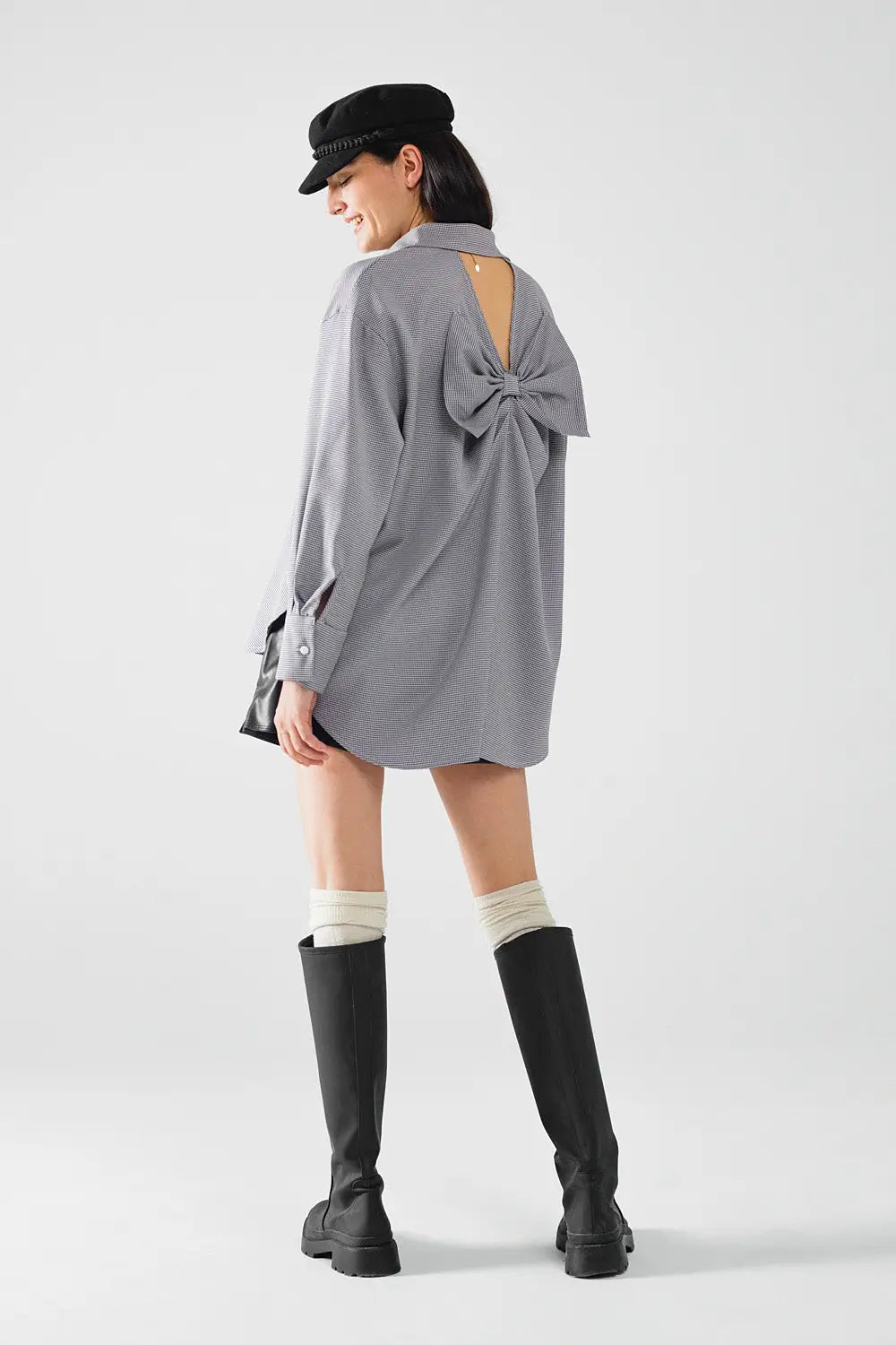 Chemise oversize en vichy avec nœud en noir et blanc - Tee-Shirt