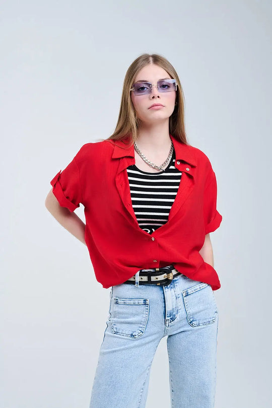 Chemise rouge à manches courtes et plis sur la manche - Tee-Shirt