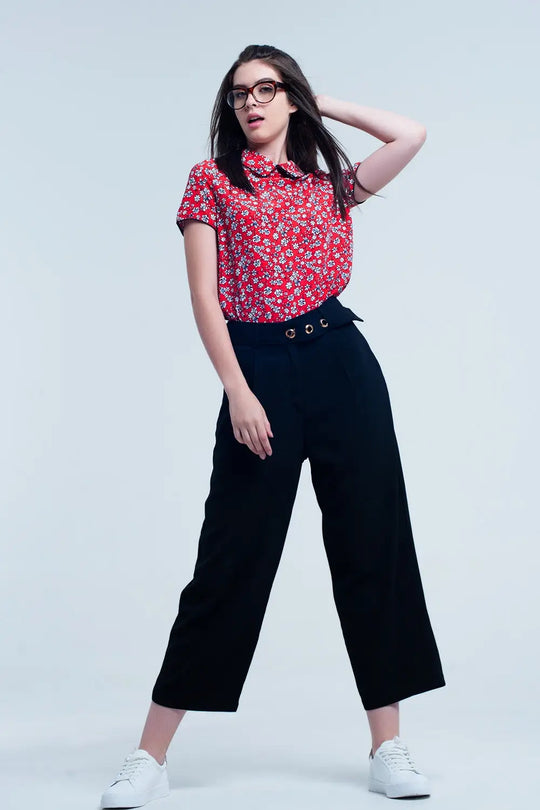Chemise rouge avec des fleurs blanches - Tee-Shirt