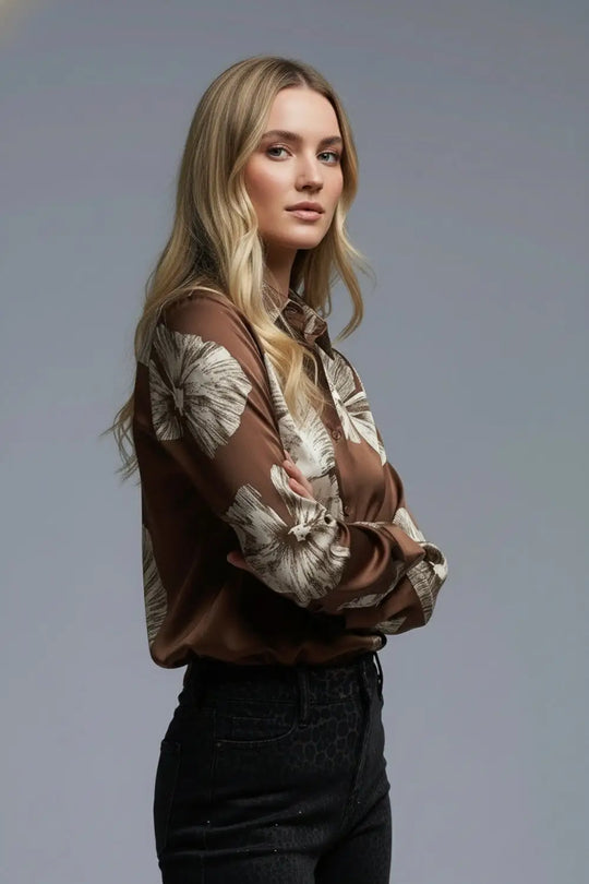 Chemisier boutonné à fleurs marron en satin - Tee-Shirt