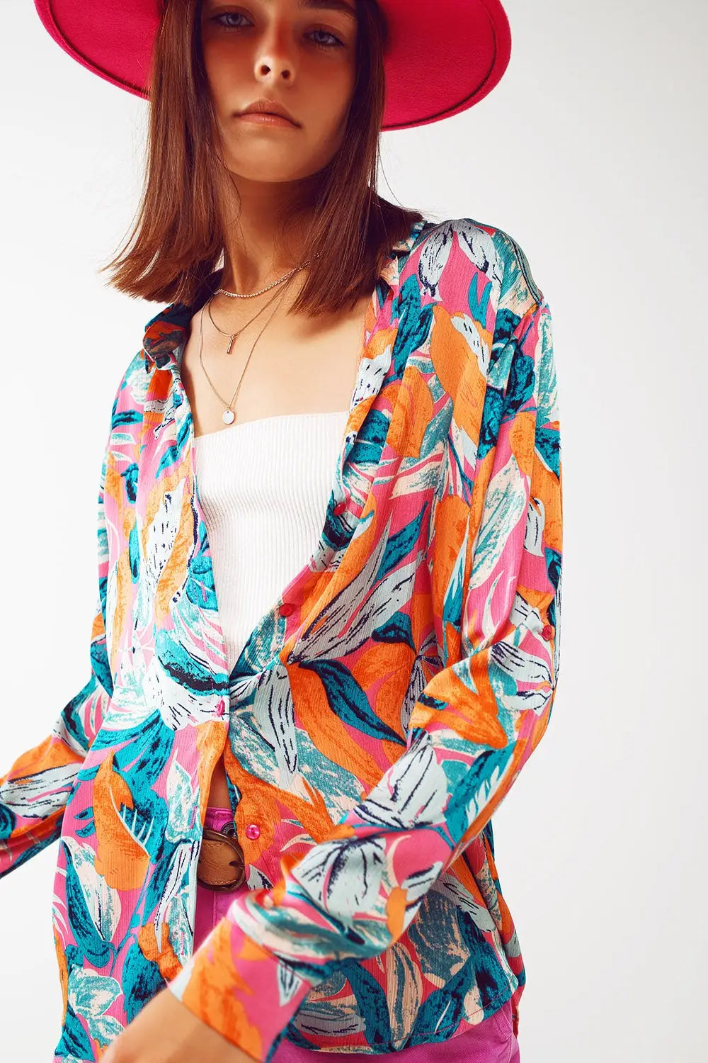 Chemisier en satin avec imprimé floral en orange - Tee-Shirt