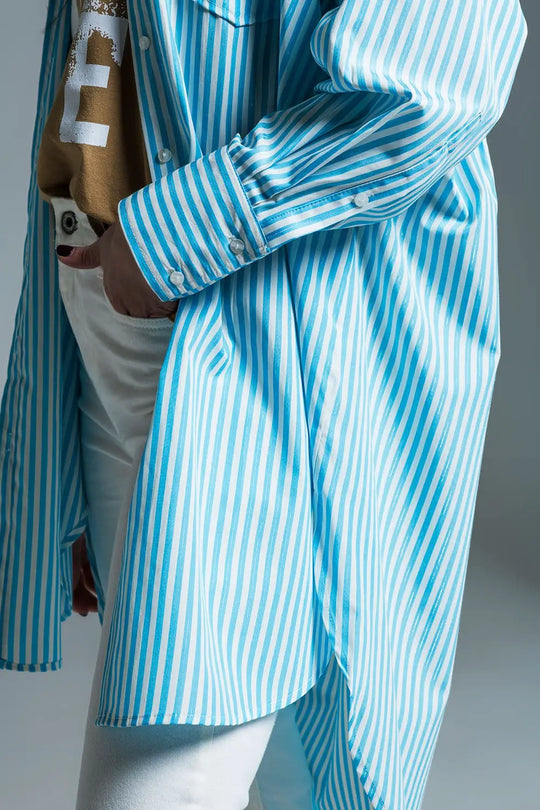 Chemisier oversize bleu clair à rayures blanches - Tee-Shirt