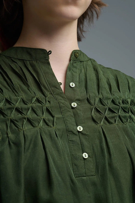 Chemisier vert décontracté de style bohème avec détails brodés - Tops