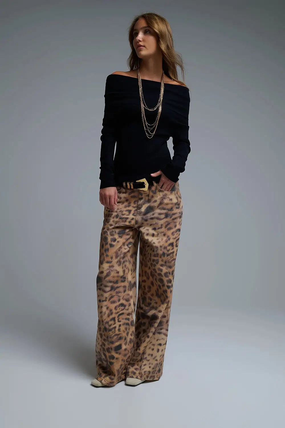 Chic Off-Shoulder boat neck Knit Top in black - Sweaters