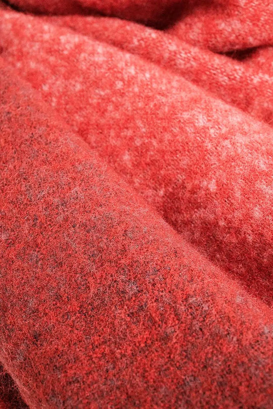 Chunky knit scarf in red color block with fringes - One Size / Red - Scarves & Hats