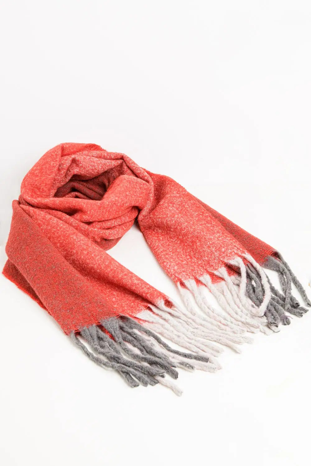 Chunky knit scarf in red color block with fringes - One Size / Red - Necklaces