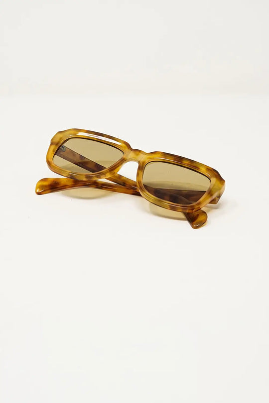 Chunky Square Sunglasses With Yellow Tinted Frame In Light Tortoise Shell - One Size / Beige