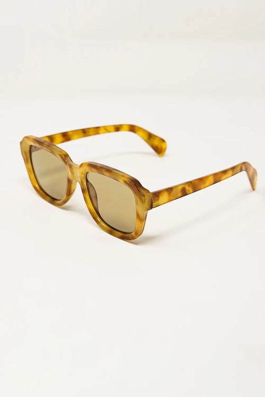 Chunky Square Sunglasses With Yellow Tinted Frame In Light Tortoise Shell - One Size / Beige