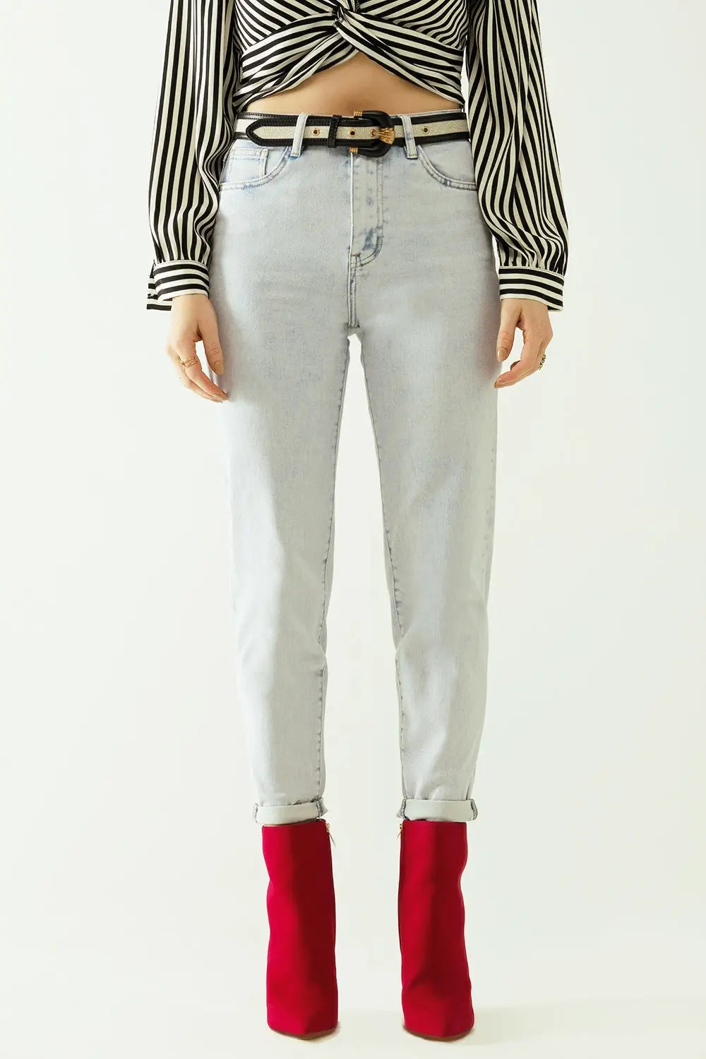 Q2 Cinq poches effet mom jeans wash avec ourlet plié