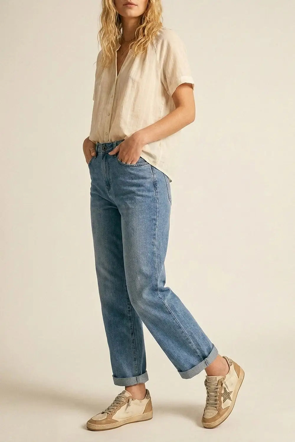 Q2 Classic Blue Straight-Leg Denim Jeans with mid waist