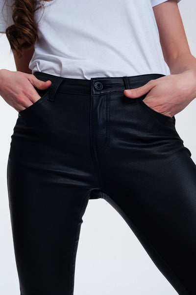 Coated pants in black