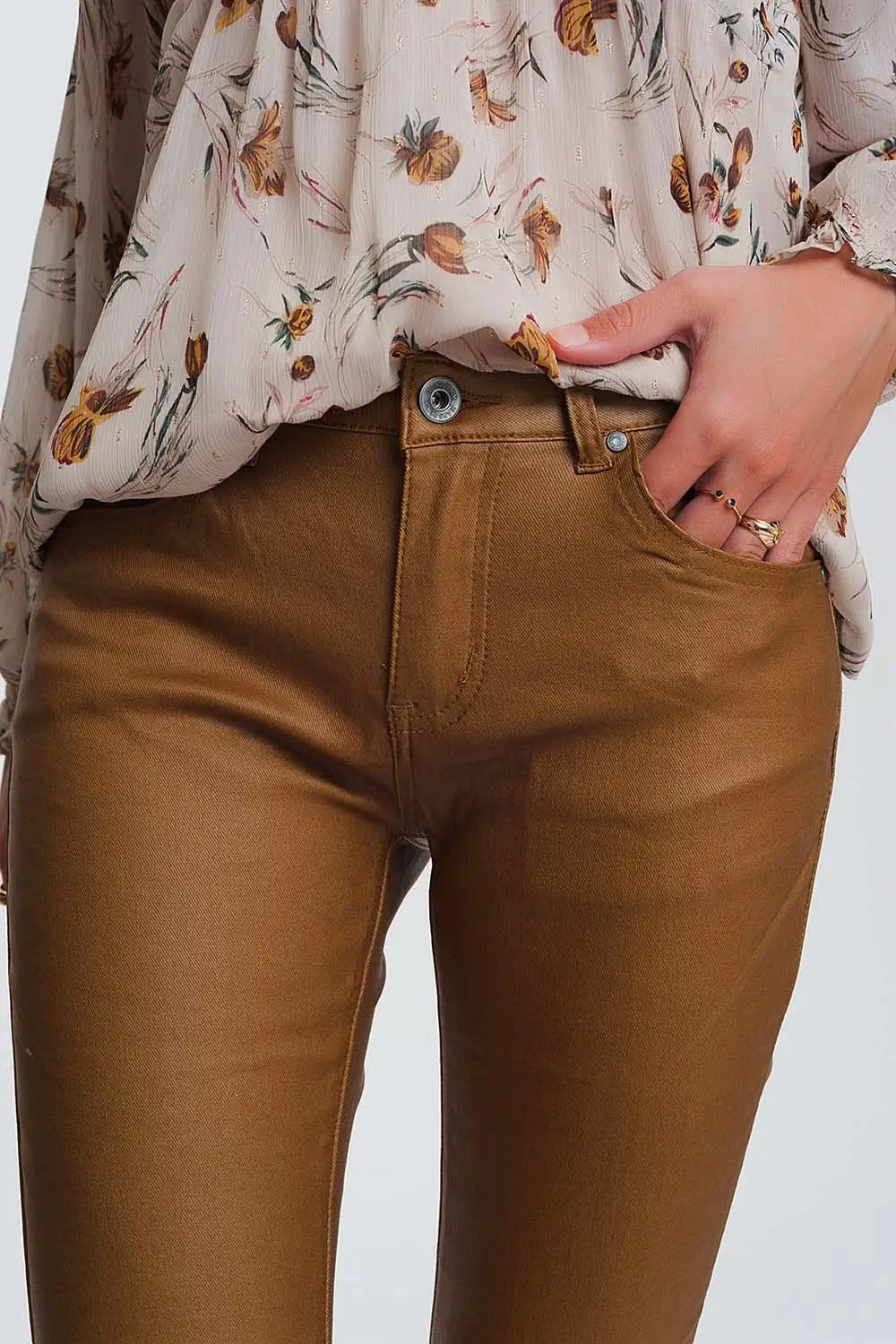 coated skinny pants in camel - Pants