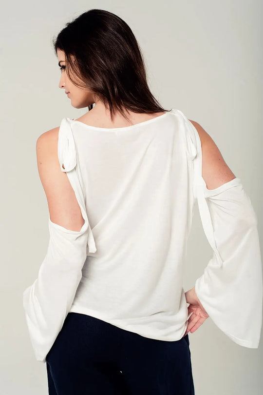 Cold shoulder top in white - Shirts