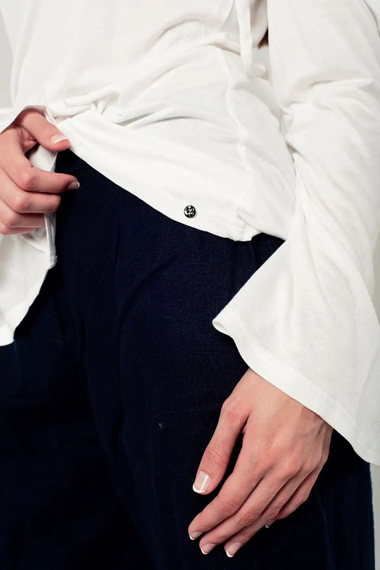 Cold shoulder top in white - Shirts