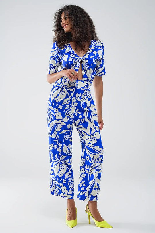 Combinaison à manches courtes avec trou de serrure sur le devant et motifs floraux en bleu - Vestidos
