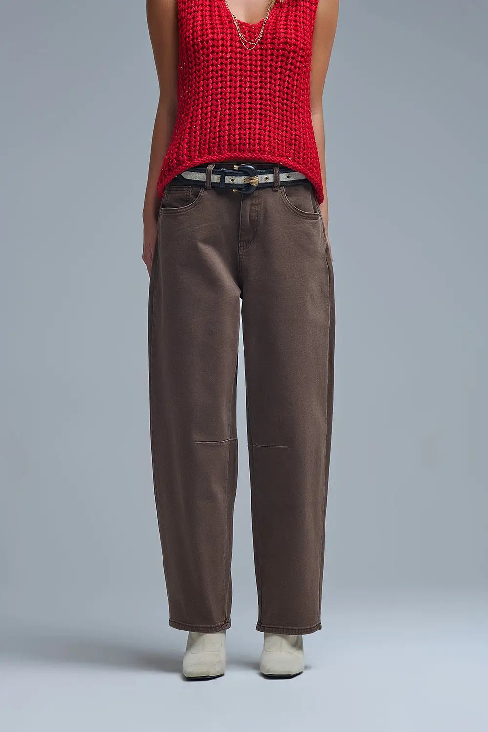 Q2 Comfortable stretch jeans with barrel leg in brown