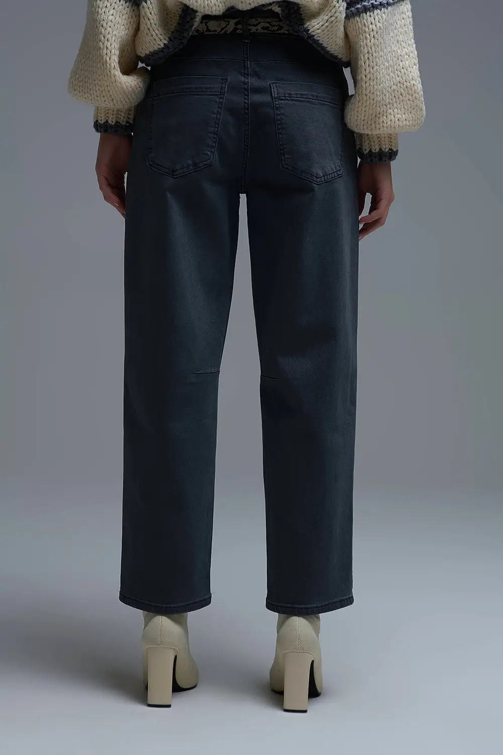 Comfortable stretch jeans with barrel leg in grey - Jeans