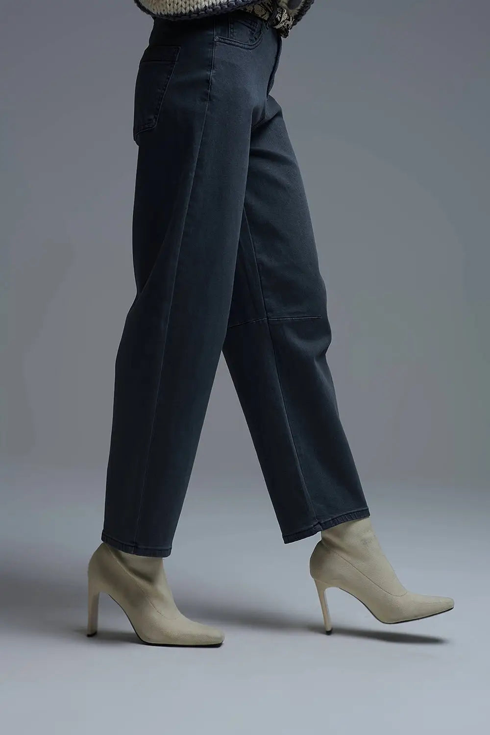 Comfortable stretch jeans with barrel leg in grey - Jeans