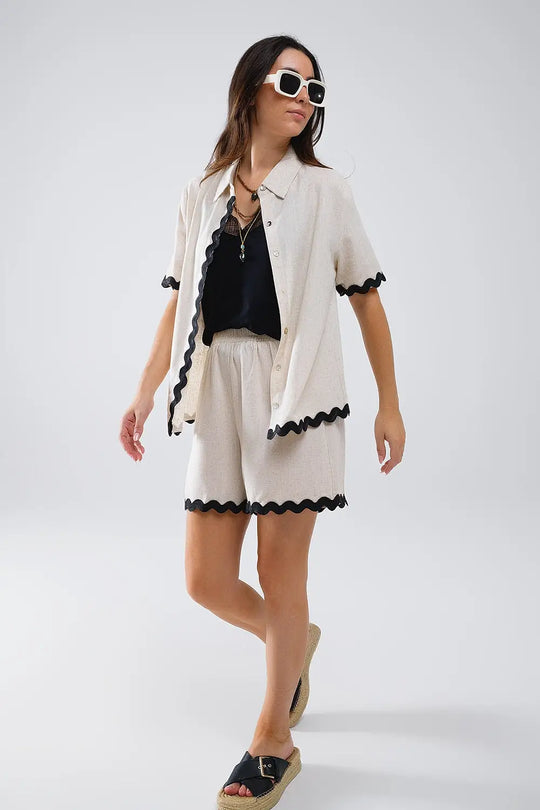 Contrast Scallop Trim Linen Shorts in Beige - Pants