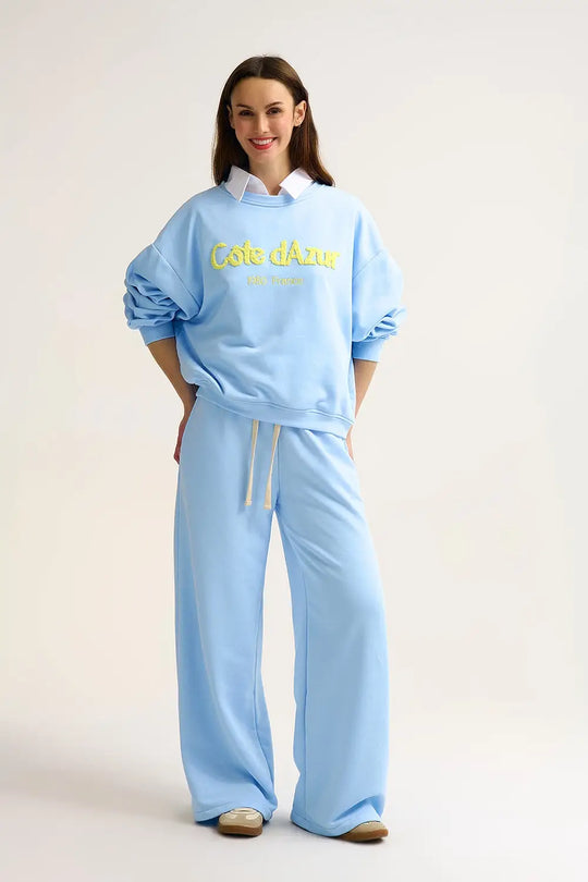Côte d’Azur Embroidered Pastel Blue Sweatshirt - One Size / Blue - Sweaters