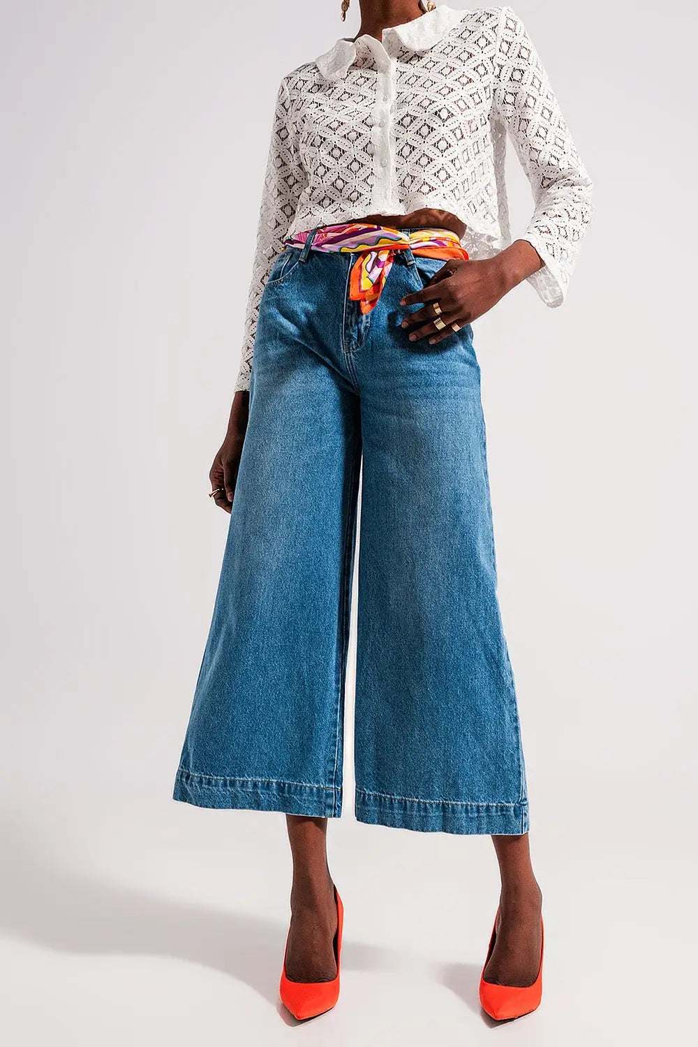 Cotton high waist cropped jeans in mid wash 90s blue - Jeans