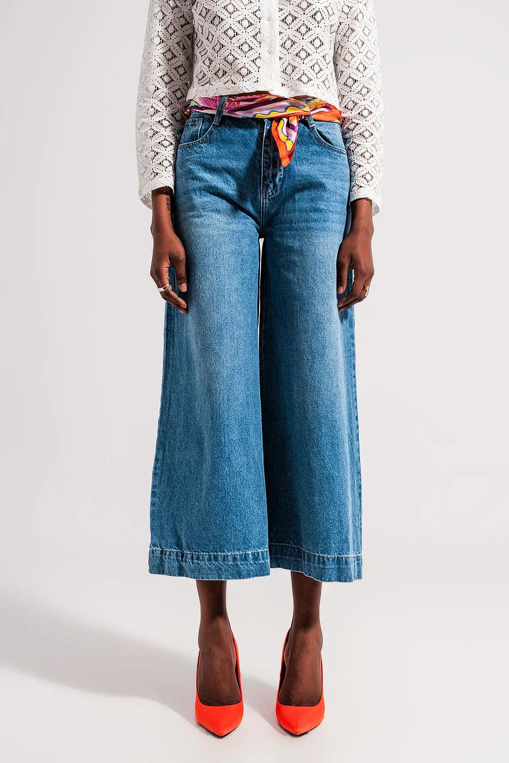 Cotton high waist cropped jeans in mid wash 90s blue - Jeans