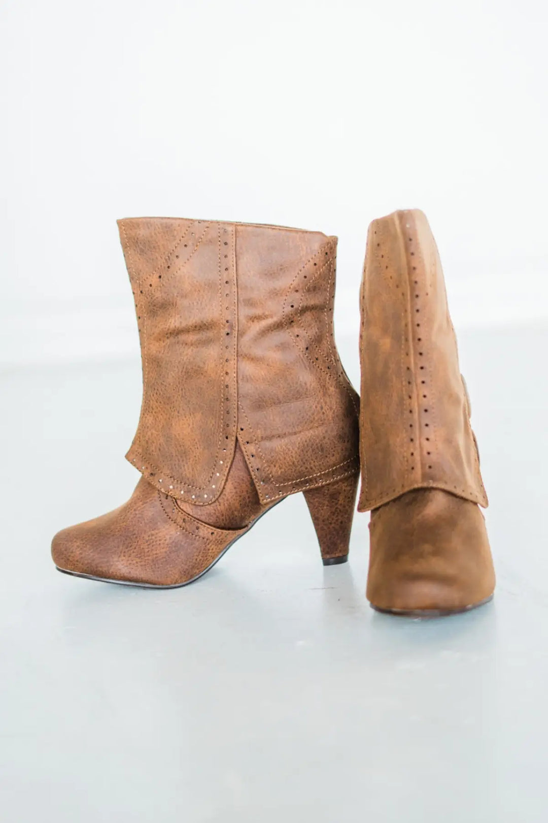 Cowgirl Star Booties in Tan - 110 Fashion Boots