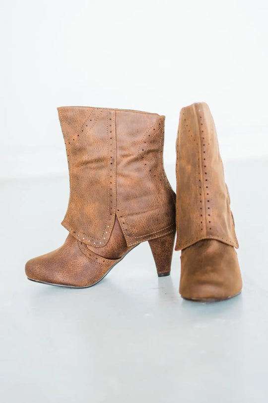 Cowgirl Star Booties in Tan - 110 Fashion Boots
