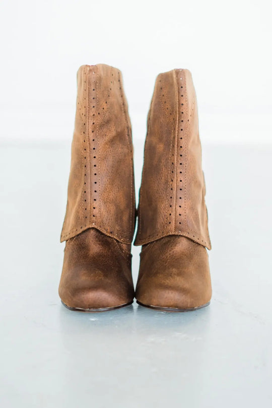 Cowgirl Star Booties in Tan - 110 Fashion Boots