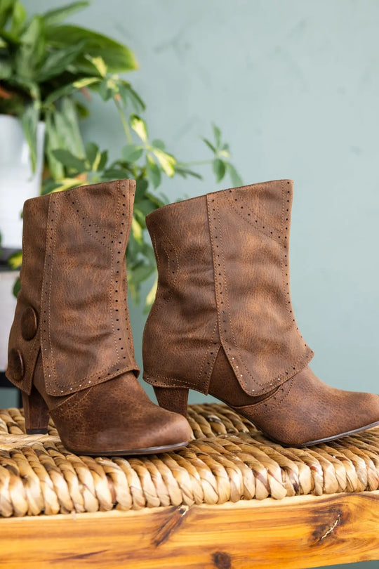 Cowgirl Star Booties in Tan - 110 Fashion Boots