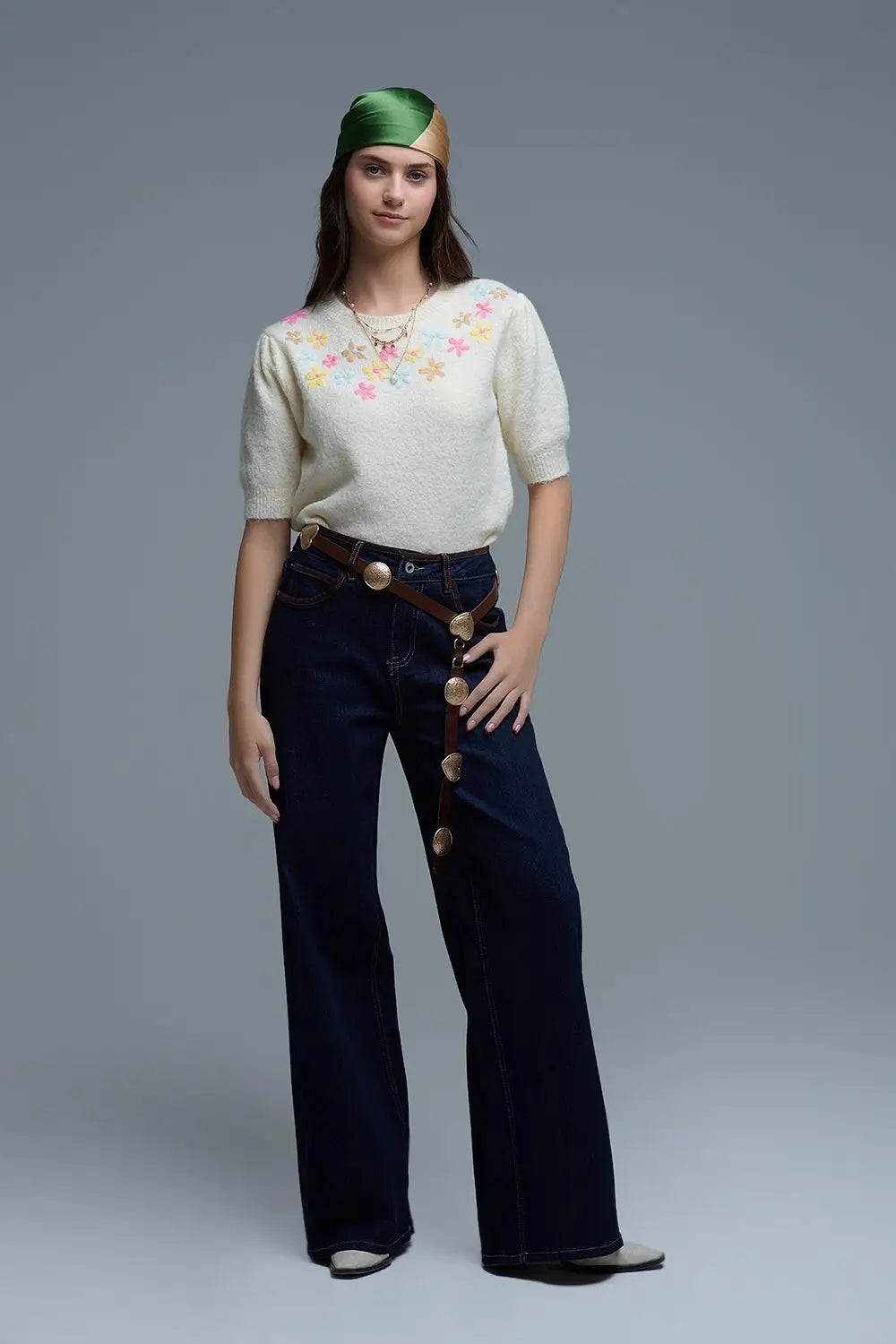Cream chunky knit short-sleeved sweater with pastel-colored embroidered flowers - One Size / White - Sweaters