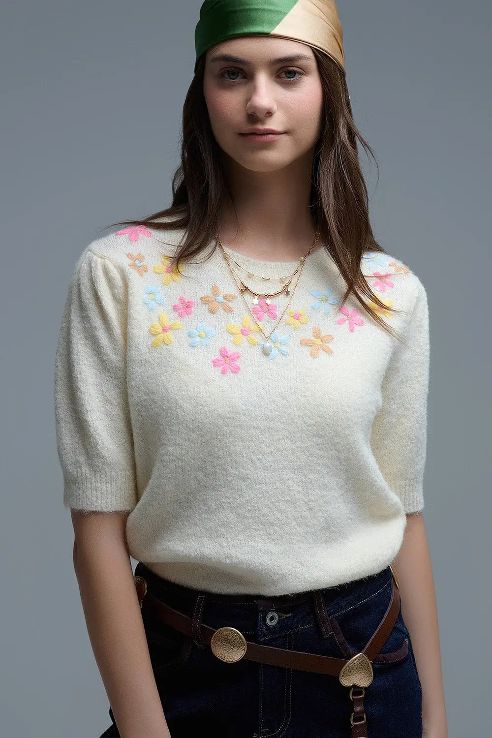 Cream chunky knit short-sleeved sweater with pastel-colored embroidered flowers - One Size / White - Sweaters