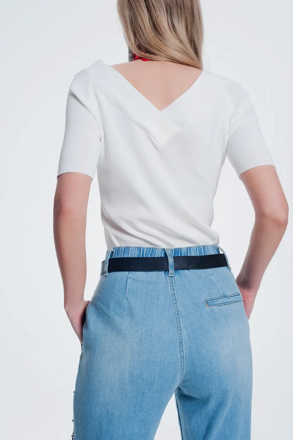 cream sweater with v neck and short sleeves - Sweaters