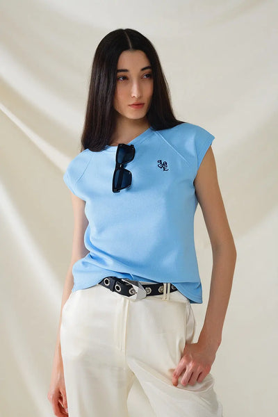 Q2 Crew Neck T-shirt with Love Logo on Chest in Blue piqué point