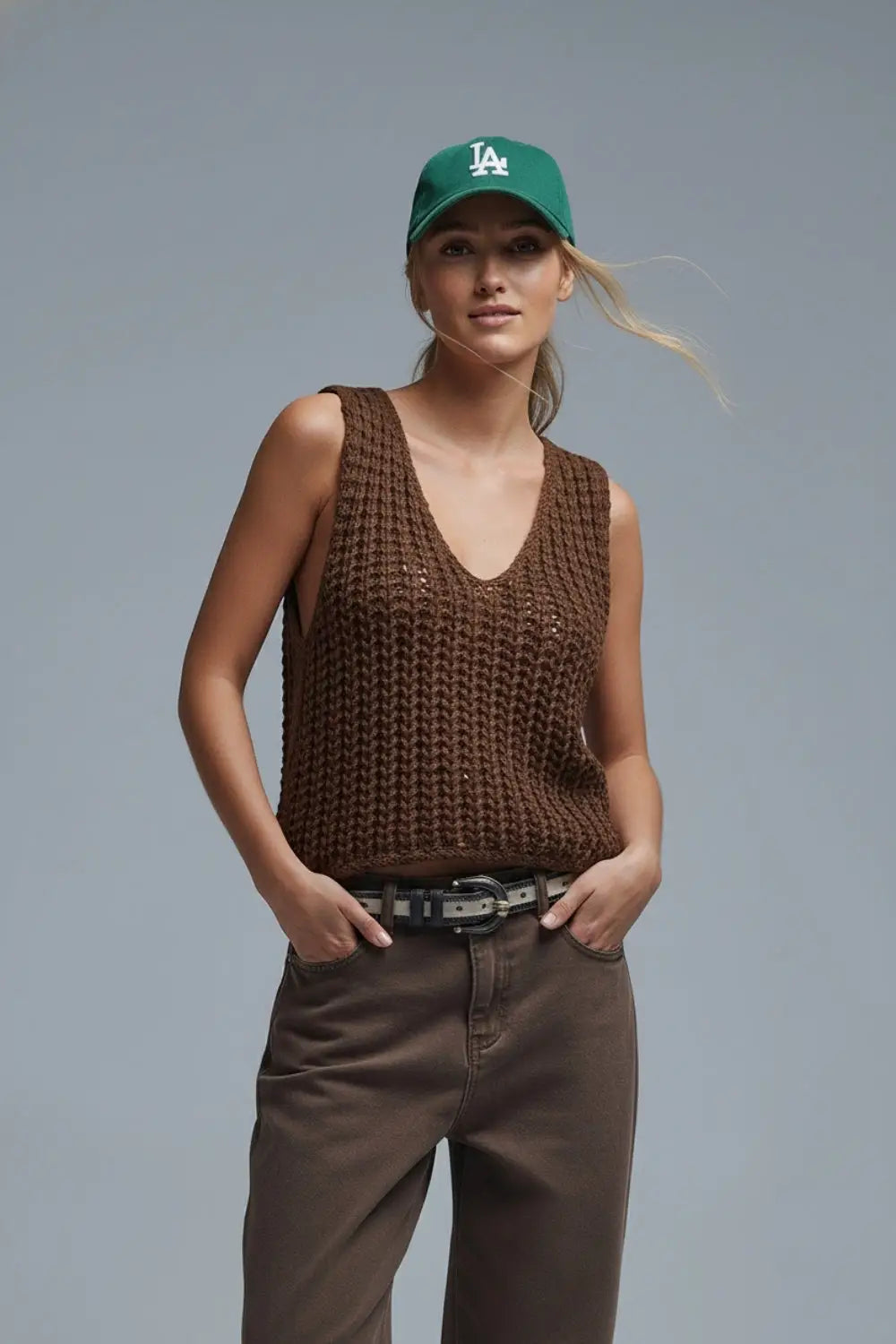 Q2 Crochet Cropped Vest in brown With sequins Thread
