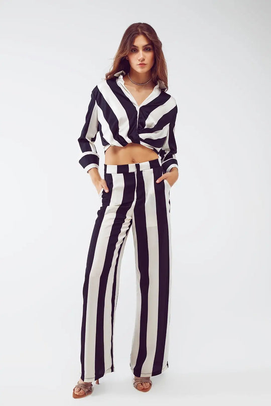 Crop Shirt avec Détail Nœud à Rayures Noires et Blanches - Tee-Shirt
